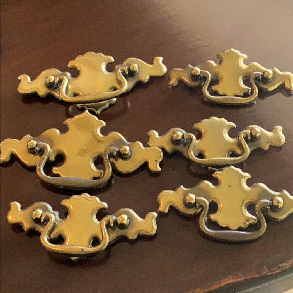 Drawer pulls